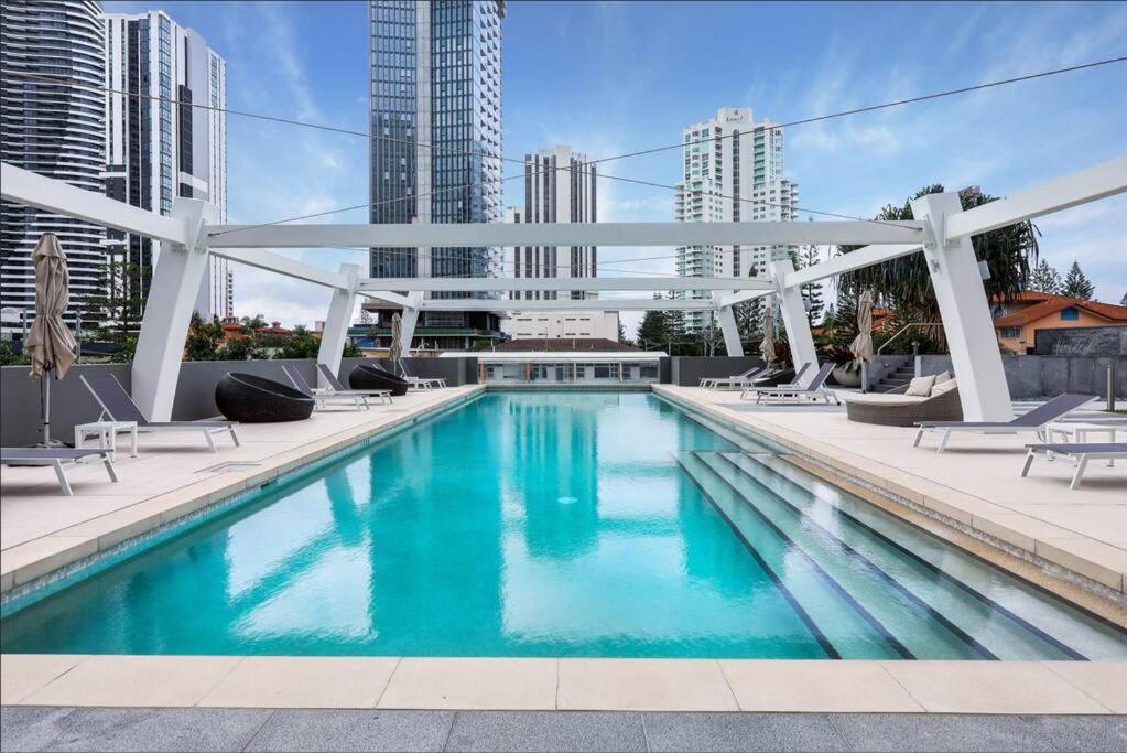 Broadbeach Stunner Modern And Central Голд-Кост Екстер'єр фото
